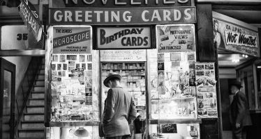 Novelty shop, San Francisco, 1947 1002358